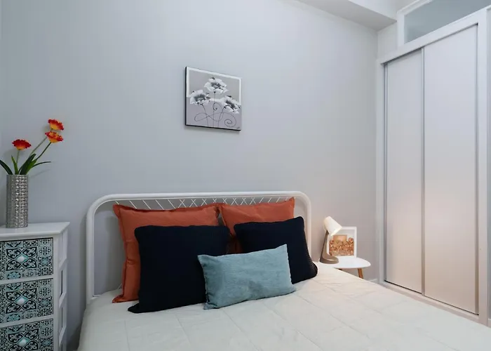 Host Wise - Modern Flats With Stunning Terrace Or Balcony - Central Location